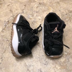 Jordan Retro XI 11 Low Bleached Coral Girl Size 5C